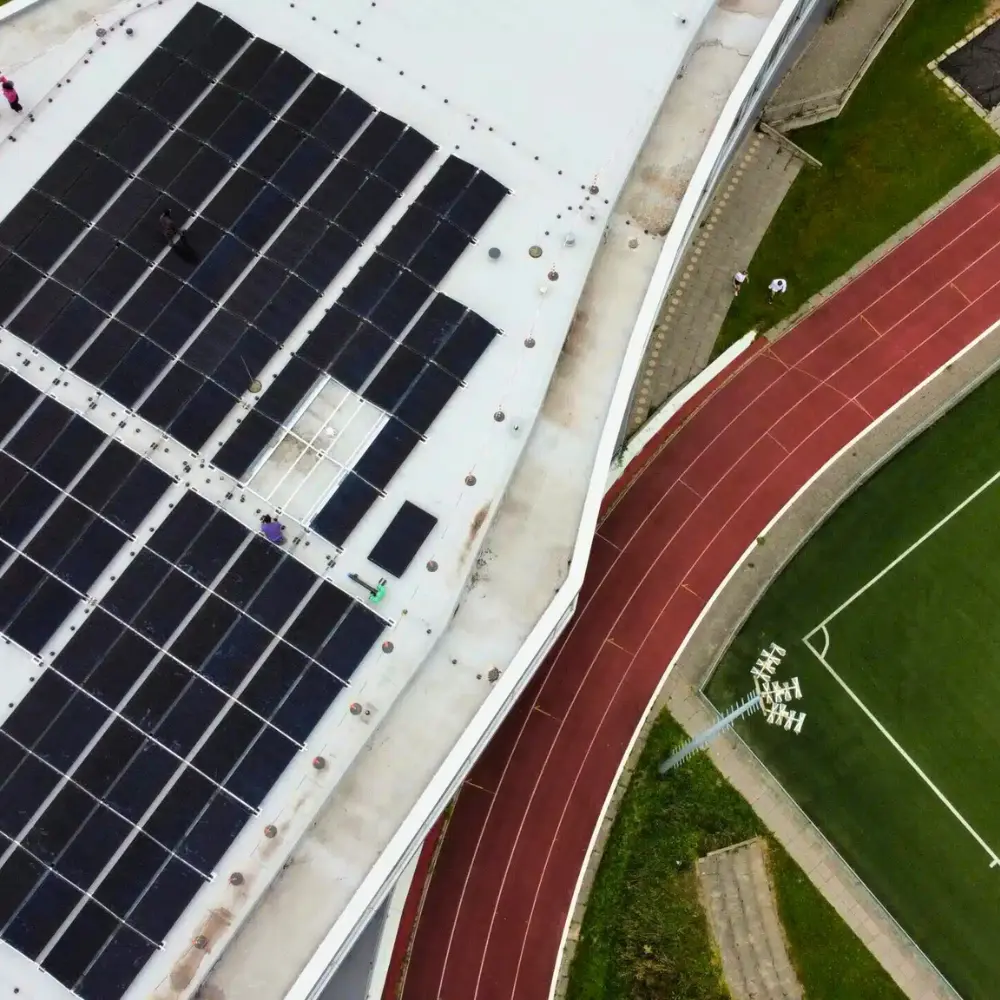 Triple Solar PVT Projekt Friendship Sports Centre