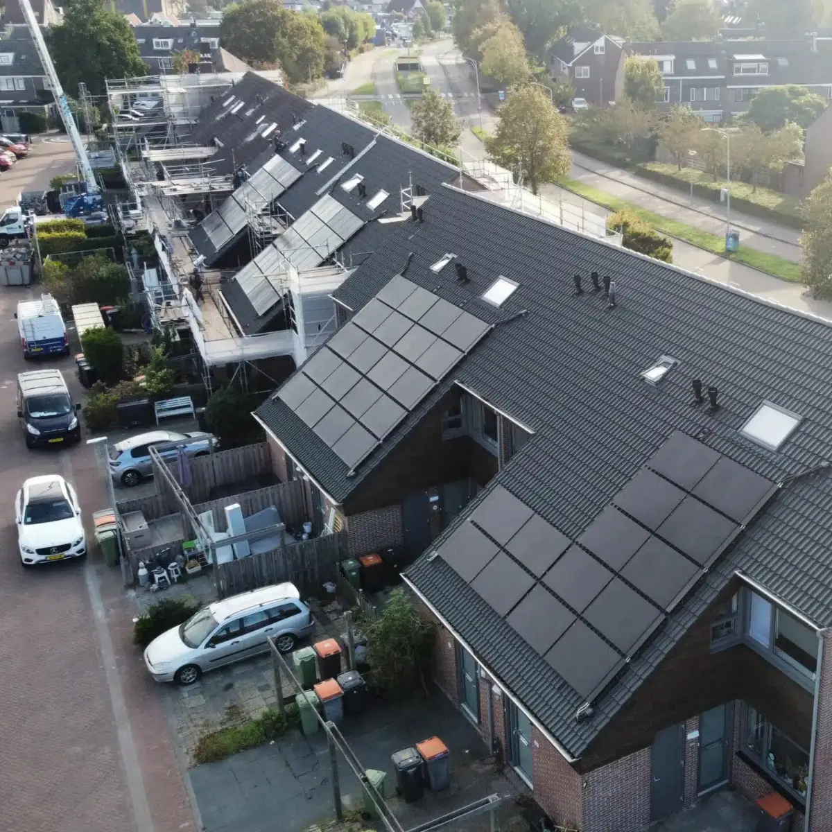 Triple Solar PVT-Anlage in Reihenhaussiedlung